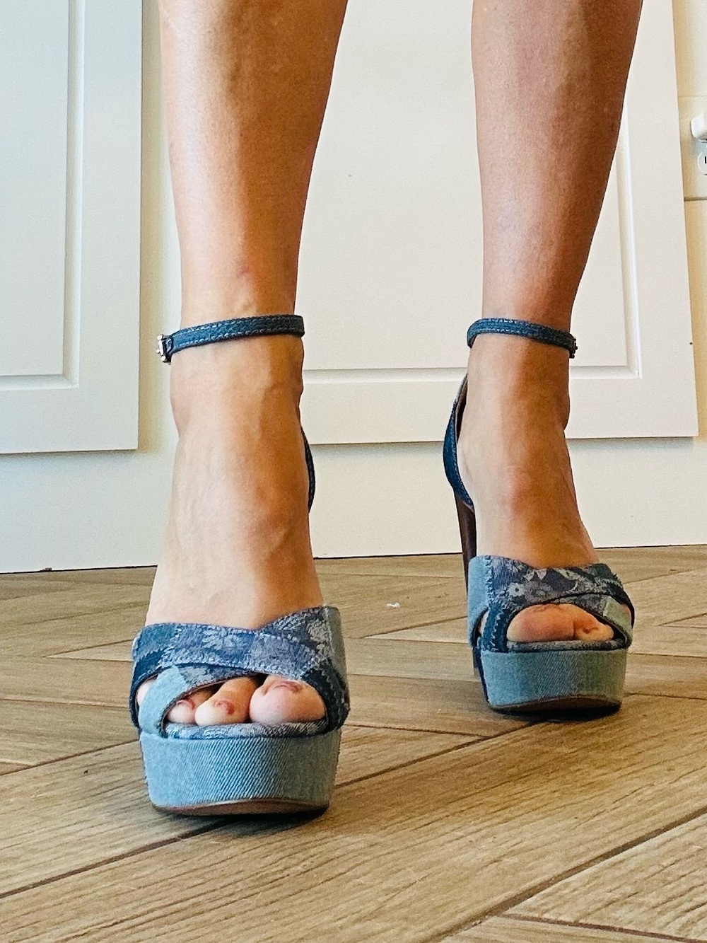 Jessica Simpson Blue Patchwork Denim Platform Heels - Picture 13 of 13